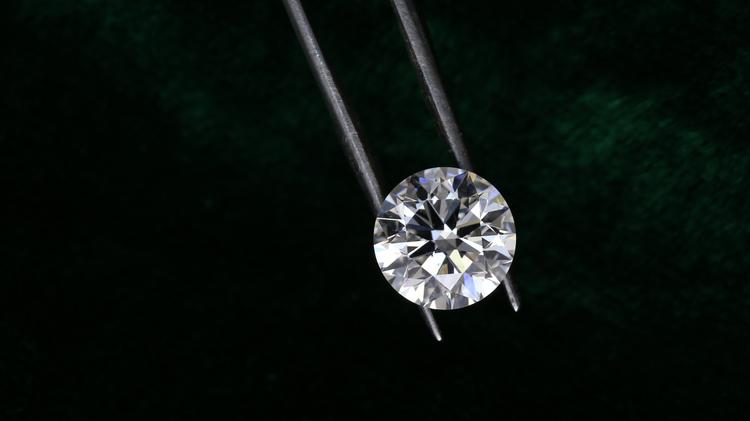 Amelie's Pick: The Smart Way to Choose Your Diamond