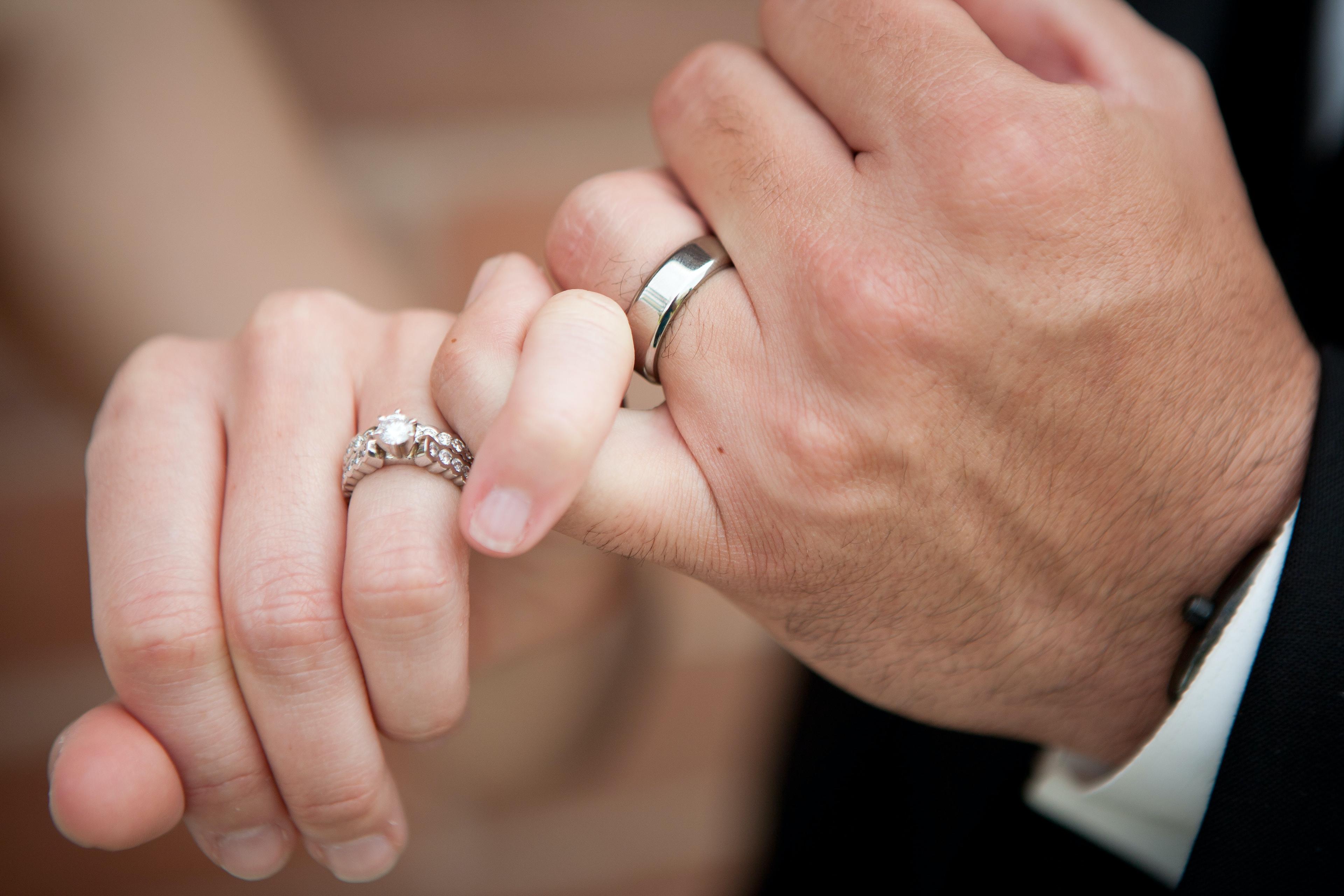 Different Styles of Engagement Rings vs Different Types of Hands: Finding the Perfect Fit